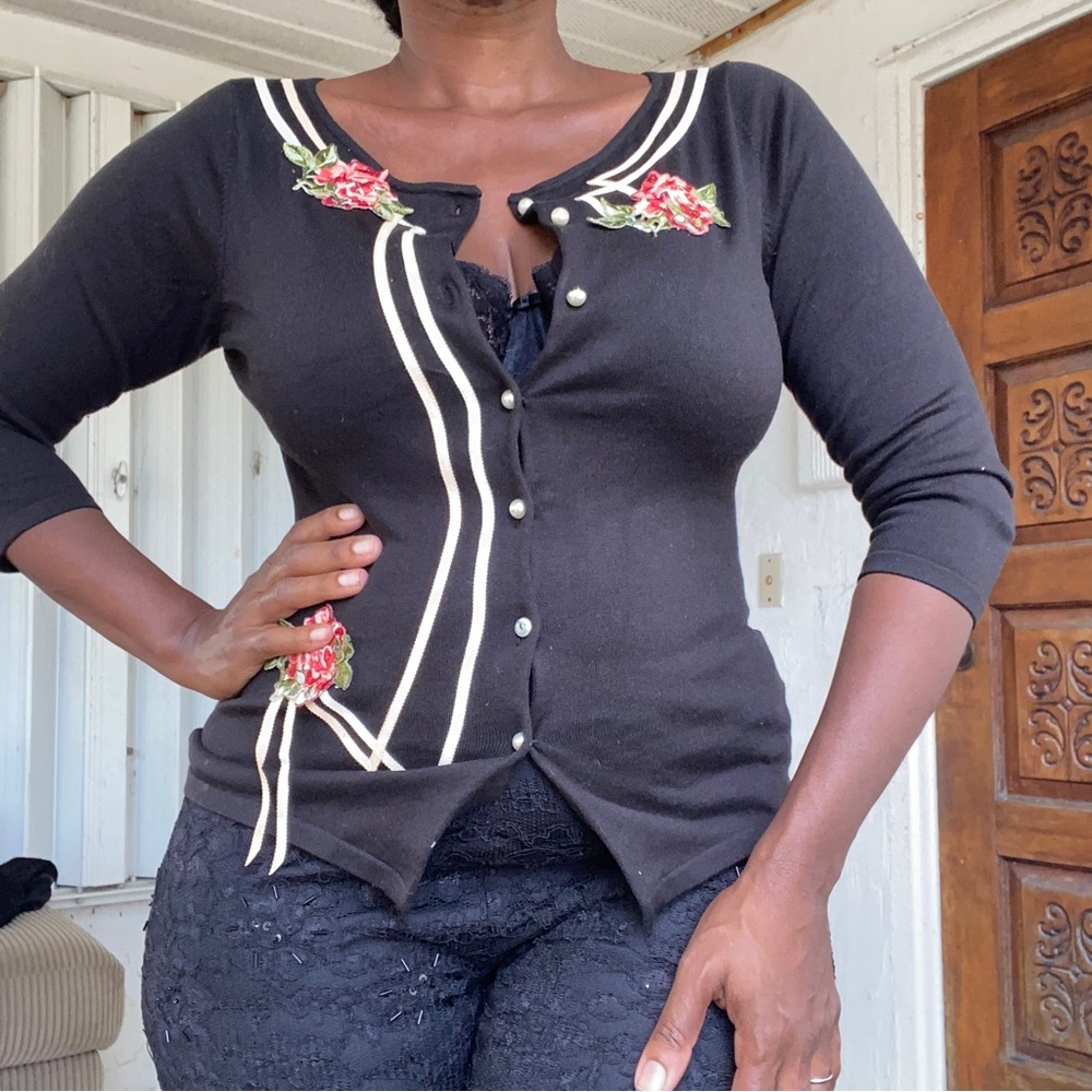 Nic Knits by Nicole Miller Black Ivory Blush Ribbon Floral Patch design cardigan